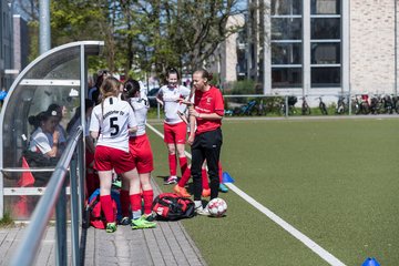 Bild 43 - wCJ Germania Schnelsen - Walddoerfer SV : Ergebnis: 0:6